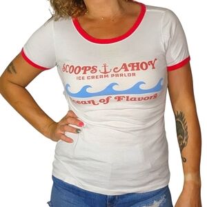 Stranger Things Size Medium Short Sleeve Top White